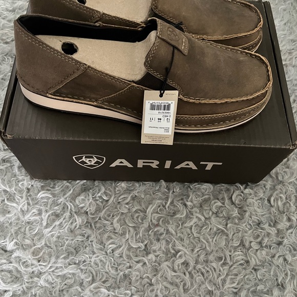 NIB ARIAT Cruiser Brown Bomber/ Relaxed Bark Size 12D - Picture 2 of 13